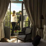 4 Etoiles - Restaurants & Perier Du Bignon 4*