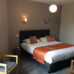 4 Etoiles - Restaurants & Perier Du Bignon Hotel