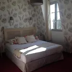 Hotel 4 Etoiles - Restaurants & Perier Du Bignon