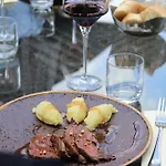 4 Etoiles - Restaurants & Perier Du Bignon Hotel Laval (Mayenne)