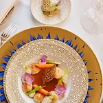 4 Etoiles - Restaurants & Perier Du Bignon 4*