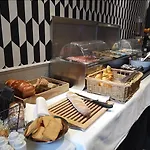 4 Etoiles - Restaurants & Perier Du Bignon