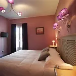 4 Etoiles - Restaurants & Perier Du Bignon 4*