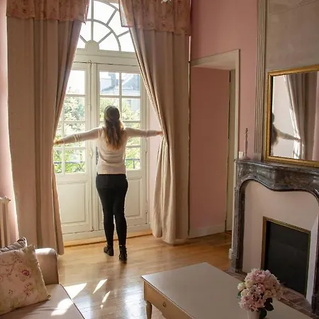 4 Etoiles - Restaurants & Perier Du Bignon Otel 4*