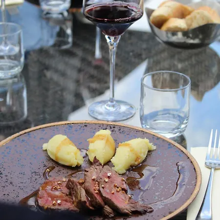 Restaurants & Perier Du Bignon Hotel Laval (Mayenne)