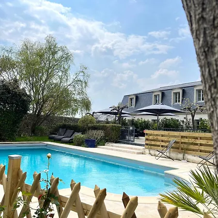 Hotel 4 Etoiles - Restaurants & Spa Perier Du Bignon לאבאל