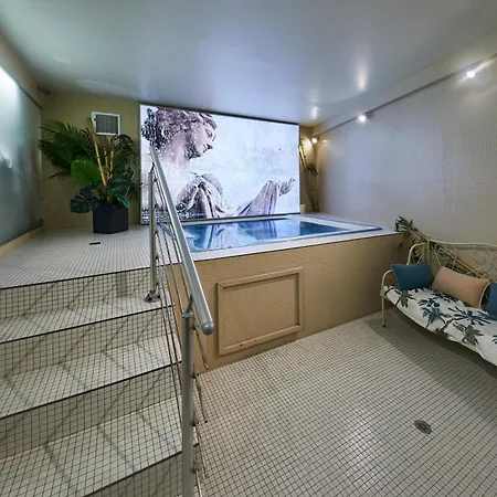 Restaurants & Perier Du Bignon Hotel 4*