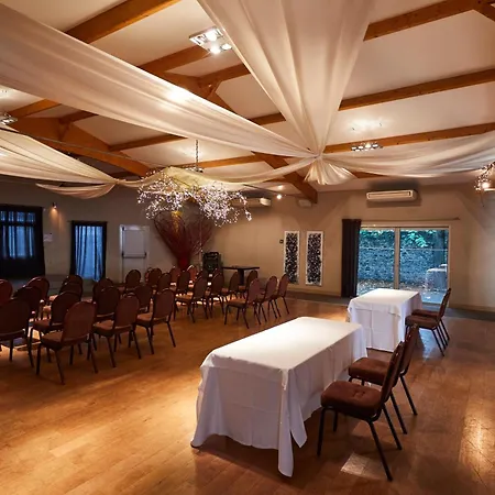 מלון Hotel 4 Etoiles - Restaurants & Spa Perier Du Bignon