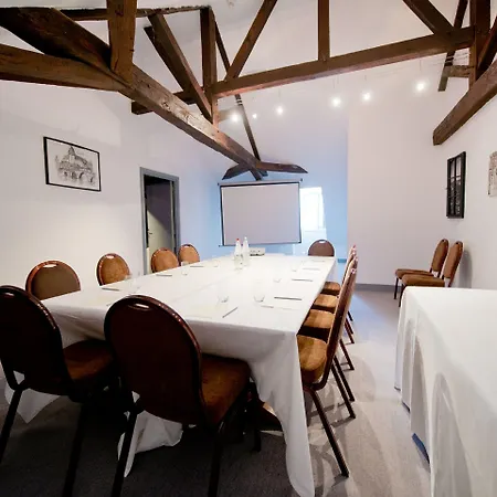 4 Etoiles - Restaurants & Perier Du Bignon 4*