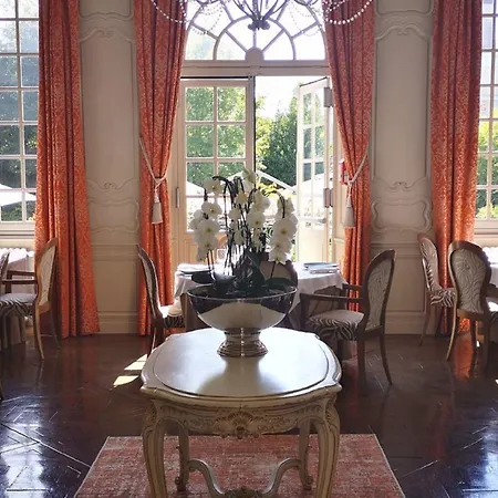 Restaurants & Perier Du Bignon Hotel