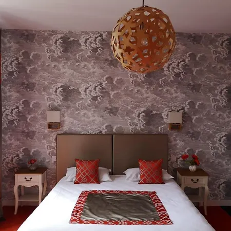 Restaurants & Perier Du Bignon Hotel 4*