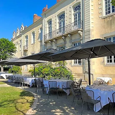 4 Etoiles - Restaurants & Perier Du Bignon Laval