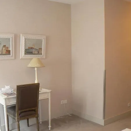 Hotel Restaurants & Perier Du Bignon 4*