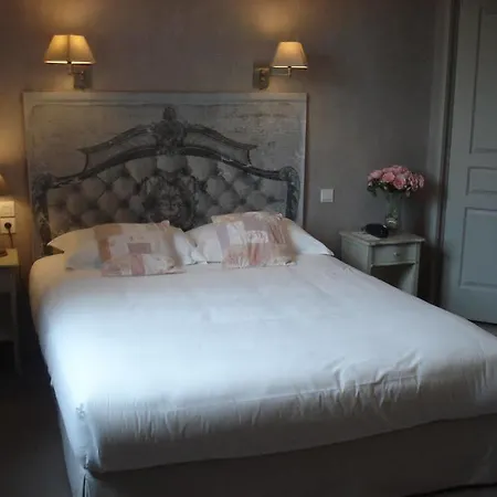 Restaurants & Perier Du Bignon Hotel