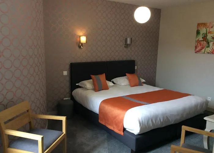 Hotel 4 Etoiles - Restaurants & Spa Perier Du Bignon מלון