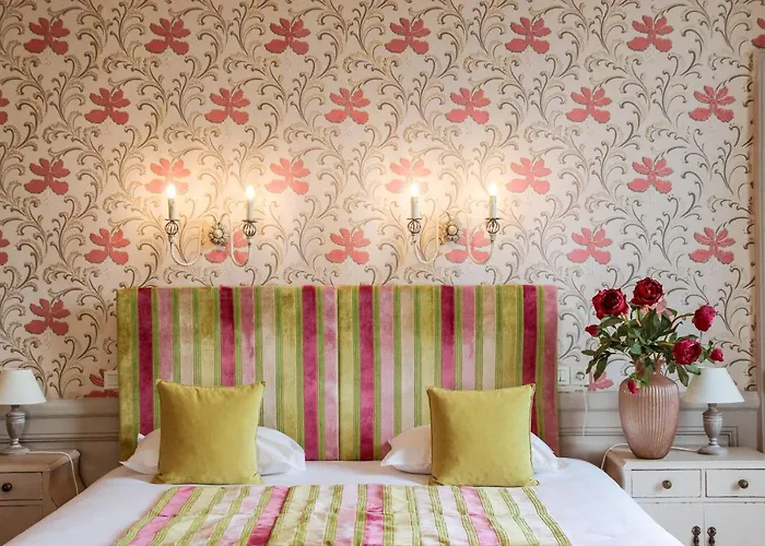 Hotel 4 Etoiles - Restaurants & Spa Perier Du Bignon לאבאל