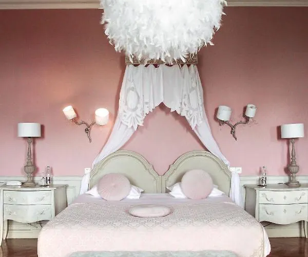 Hotel 4 Etoiles - Restaurants & Spa Perier Du Bignon לאבאל