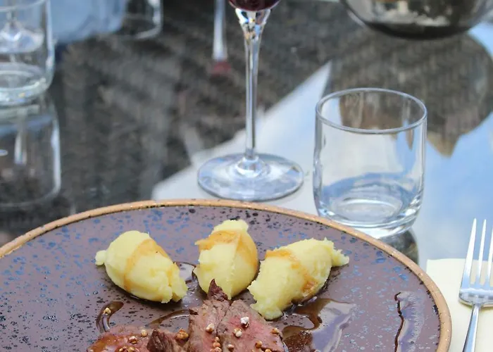 Hotel 4 Etoiles - Restaurants & Spa Perier Du Bignon מלון לאבאל