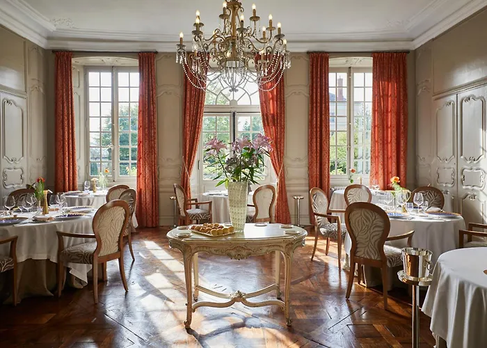 호텔 4 Etoiles - Restaurants & Perier Du Bignon 4*