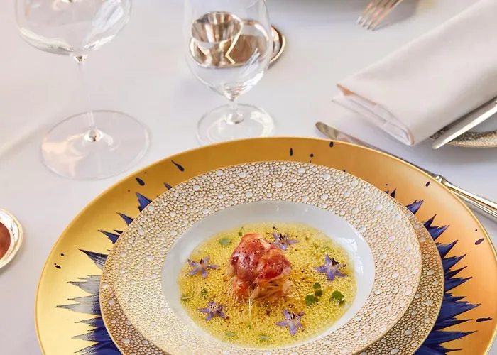 4 Etoiles - Restaurants & Perier Du Bignon 4* 라발