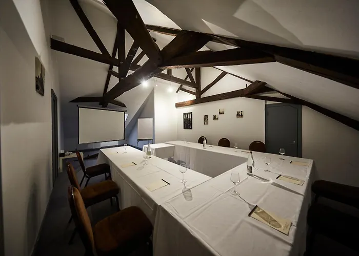 4 Etoiles - Restaurants & Perier Du Bignon Hotell 4*