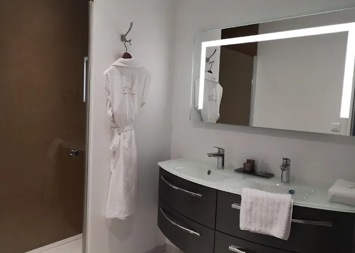 Hotel 4 Etoiles - Restaurants & Spa Perier Du Bignon